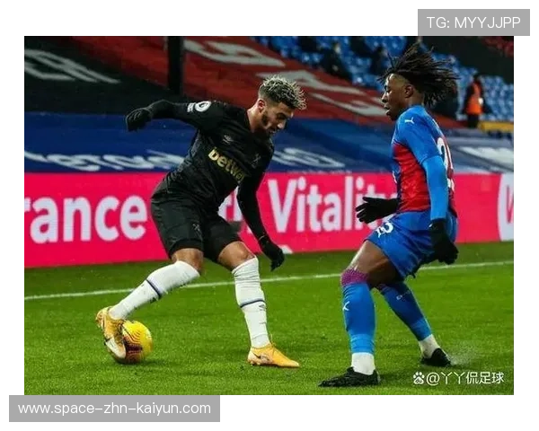 西汉姆门将精彩封堵反而助攻对方反击引入球门